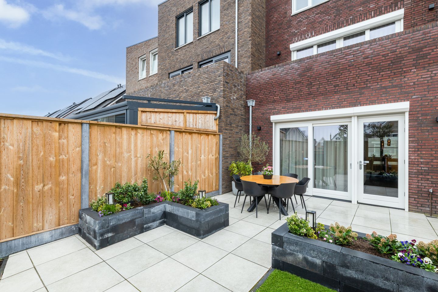 Photo 44 of Floresstraat 88-B