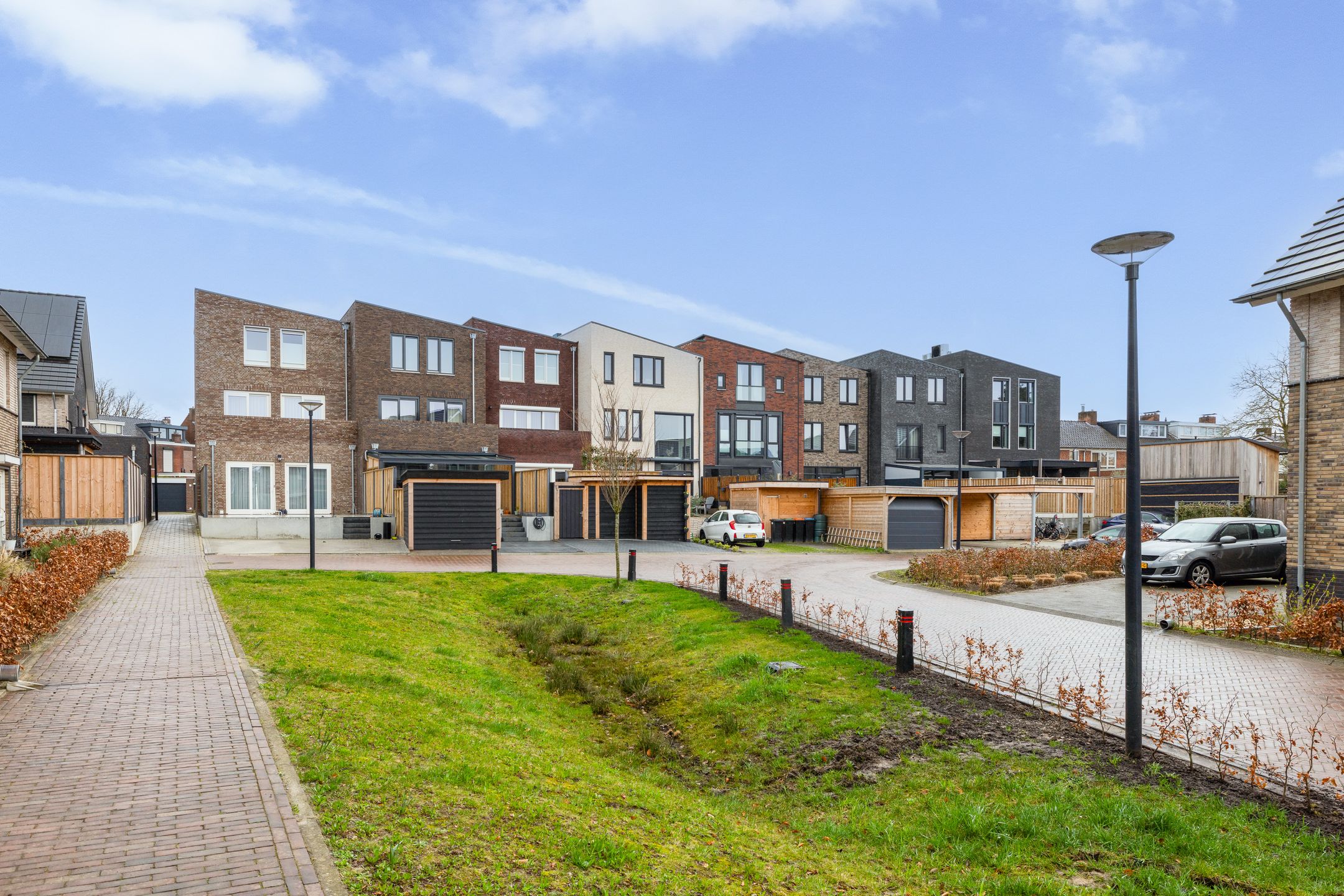 Photo 48 of Floresstraat 88-B