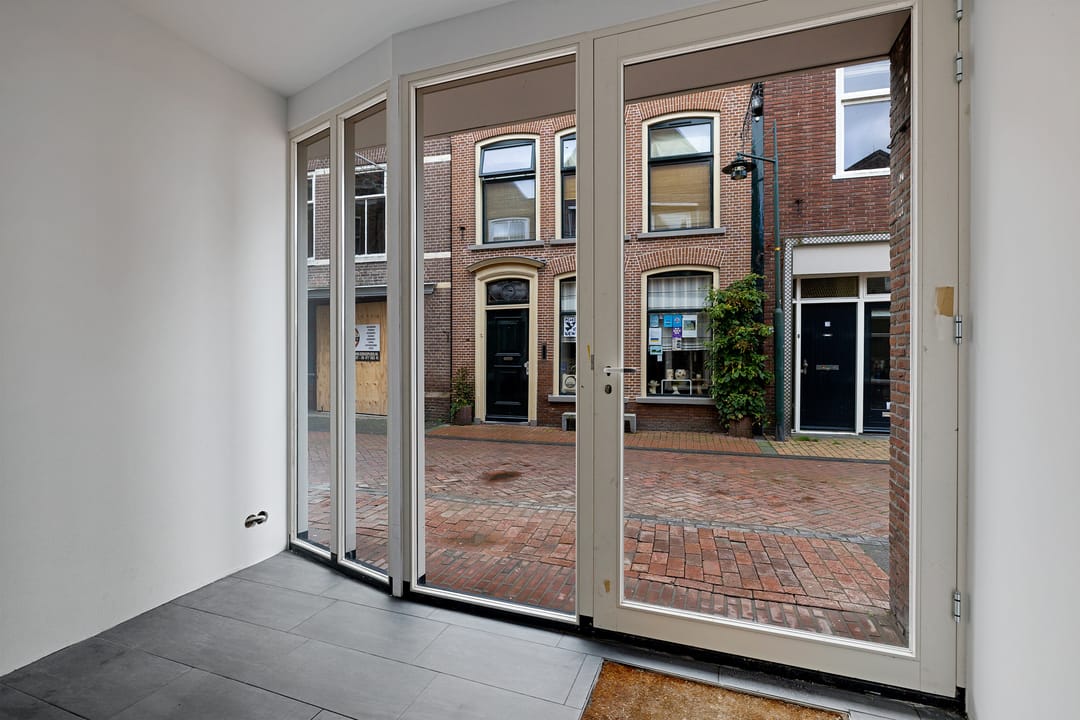 Photo 8 of Nauwstraat 10