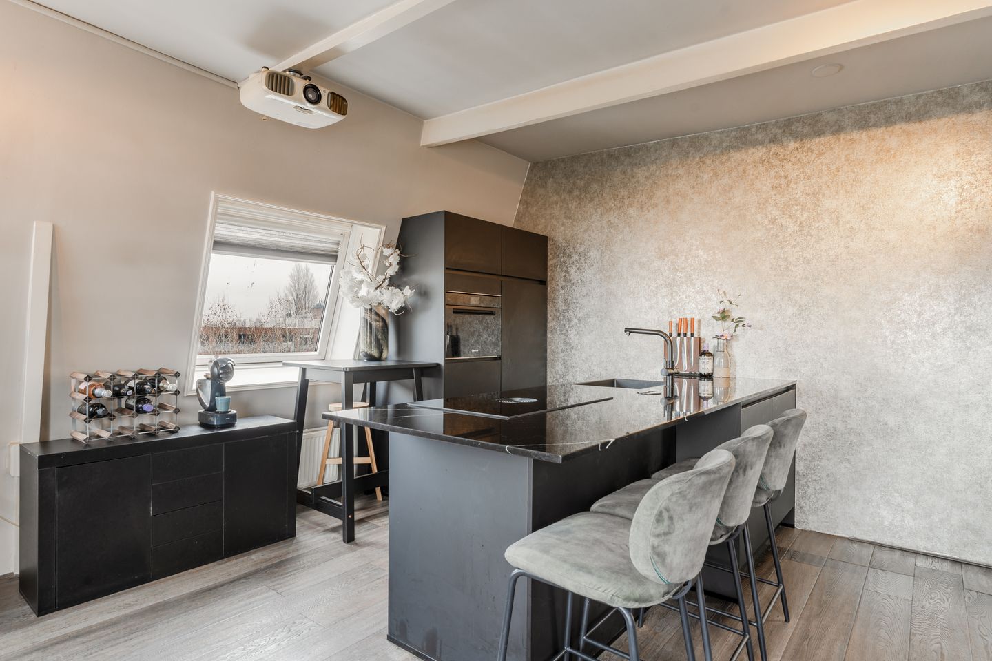 Photo 10 of Ruyschstraat 52-4