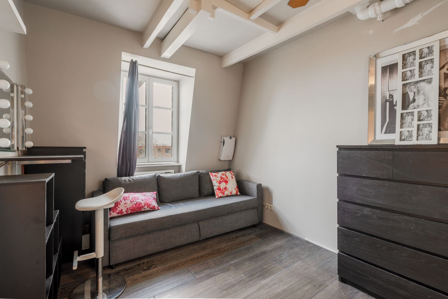 Photo 19 of Ruyschstraat 52-4