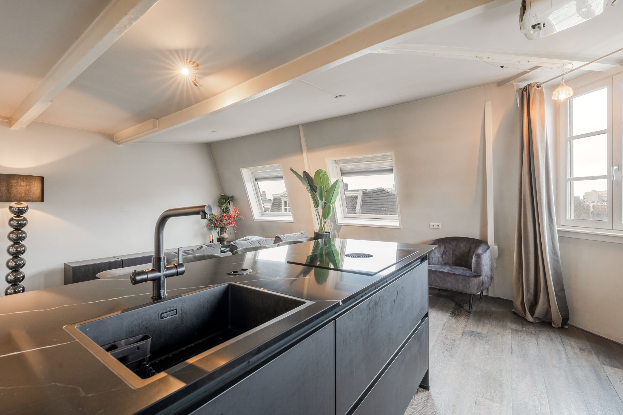 Photo 15 of Ruyschstraat 52-4