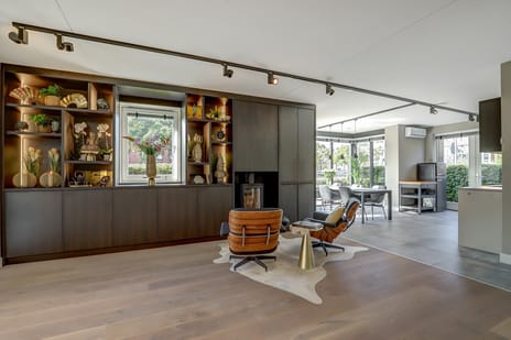 Van Barnevelderf 1 secondary image