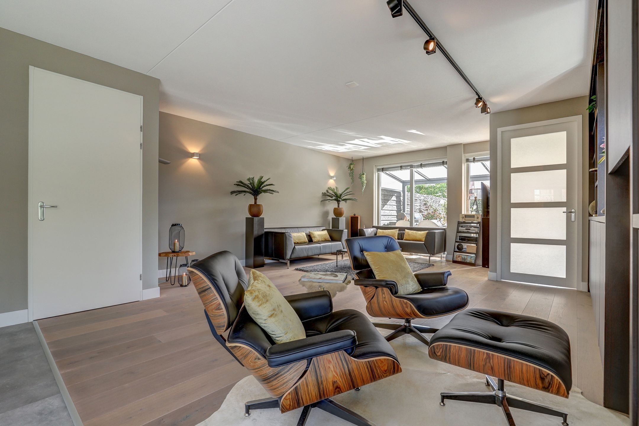 Foto 6 van Van Barnevelderf 1