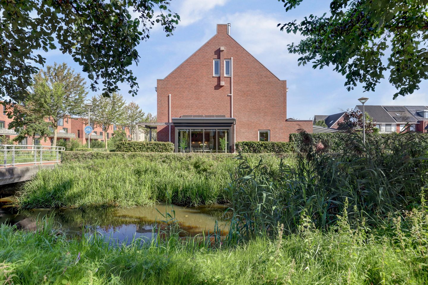 Foto 40 van Van Barnevelderf 1