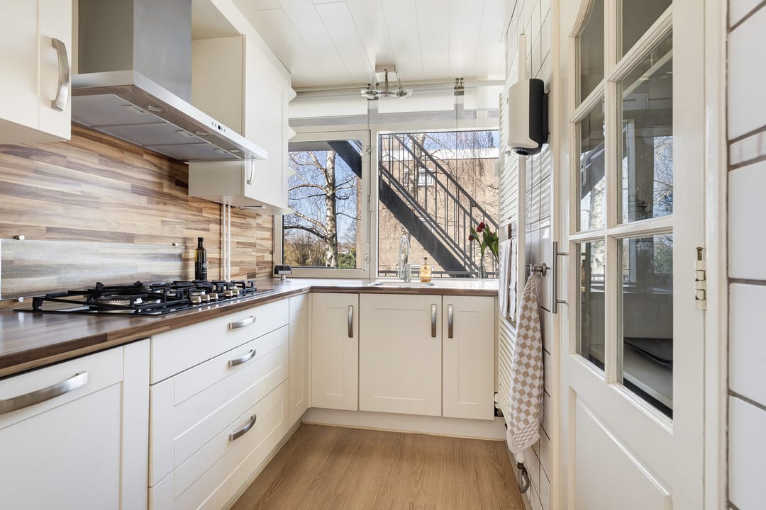 Spacious 3-room corner apartment in green Schiebroek — 17