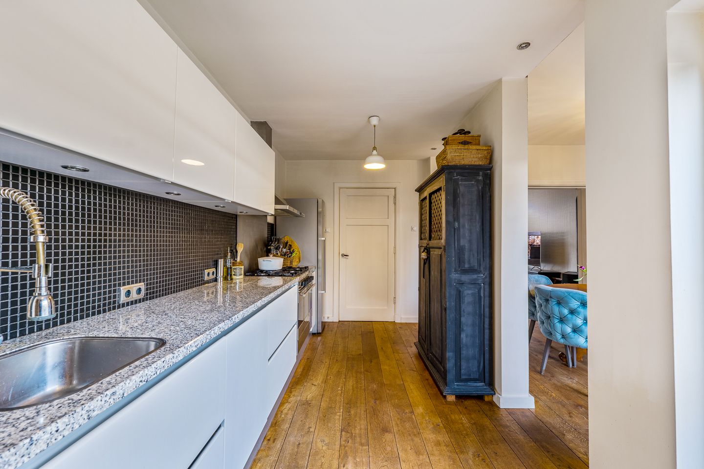 Foto 10 van De Ruyterstraat 56