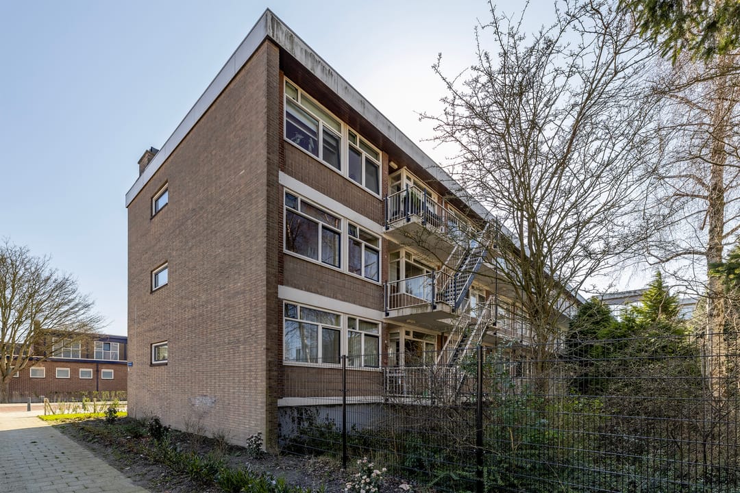 Spacious 3-room corner apartment in green Schiebroek — 32
