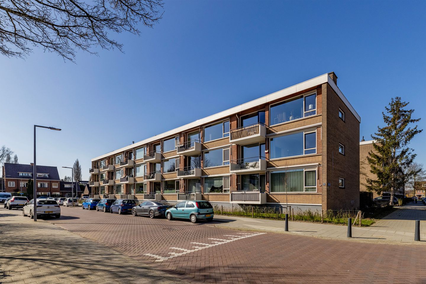 Spacious 3-room corner apartment in green Schiebroek — 35