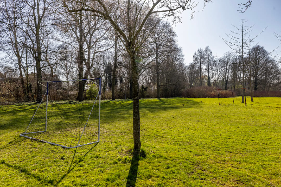 Spacious 3-room corner apartment in green Schiebroek — 31