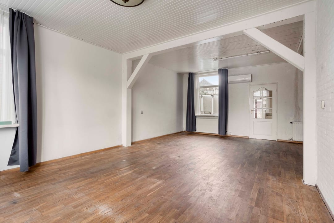 Photo 8 of O.-L.-Vrouwestraat 37