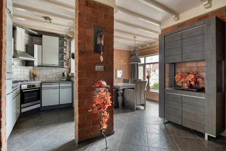 Photo 5 of Doenssenstraat 16