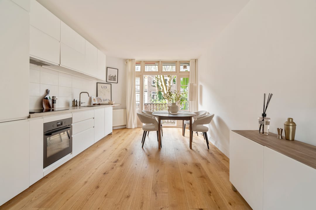 Foto 2 van Paramariboplein 31-1