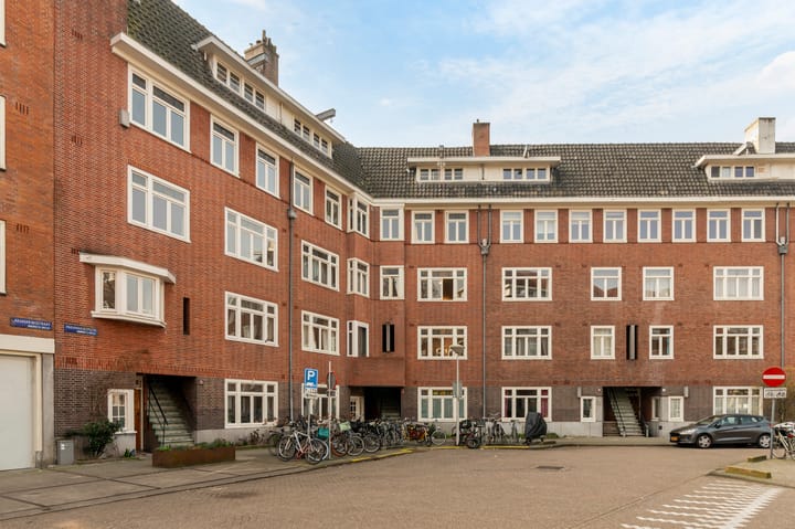 Photo 3 of Paramariboplein 31-1