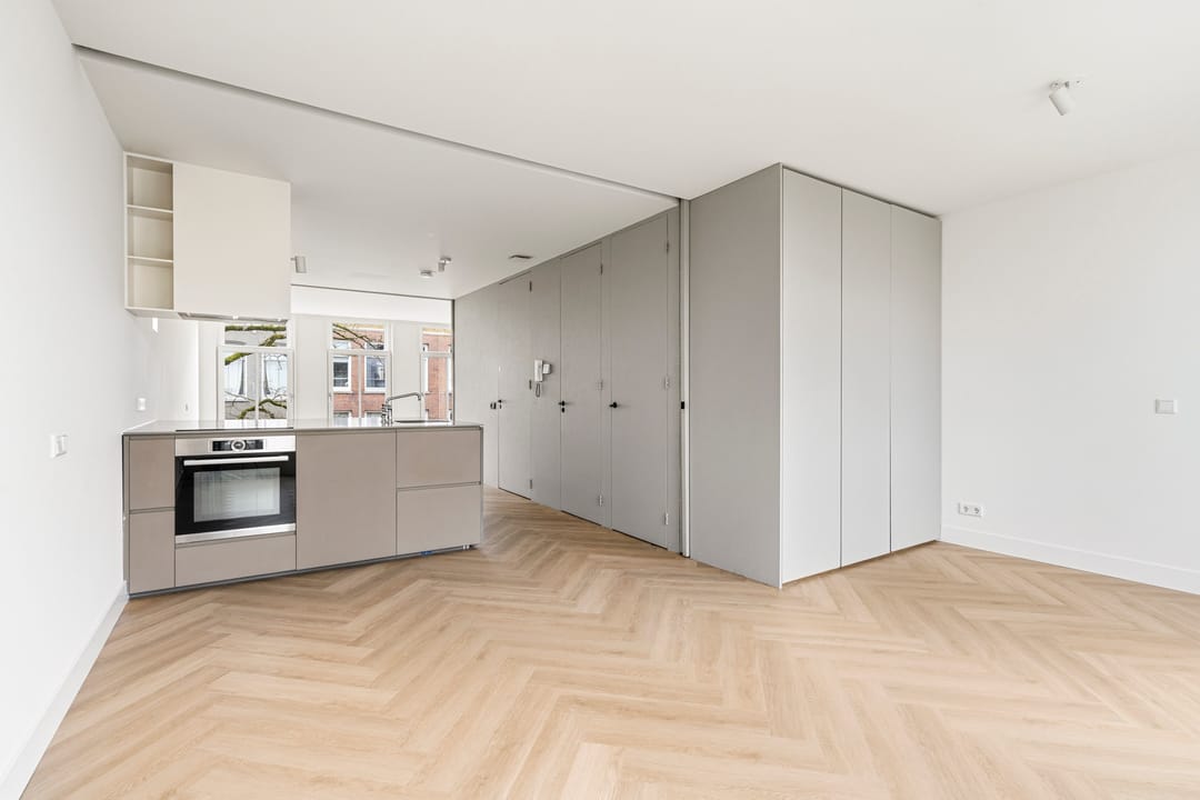 Light and Stylish Apartment in Sarphatiparkbuurt — 17