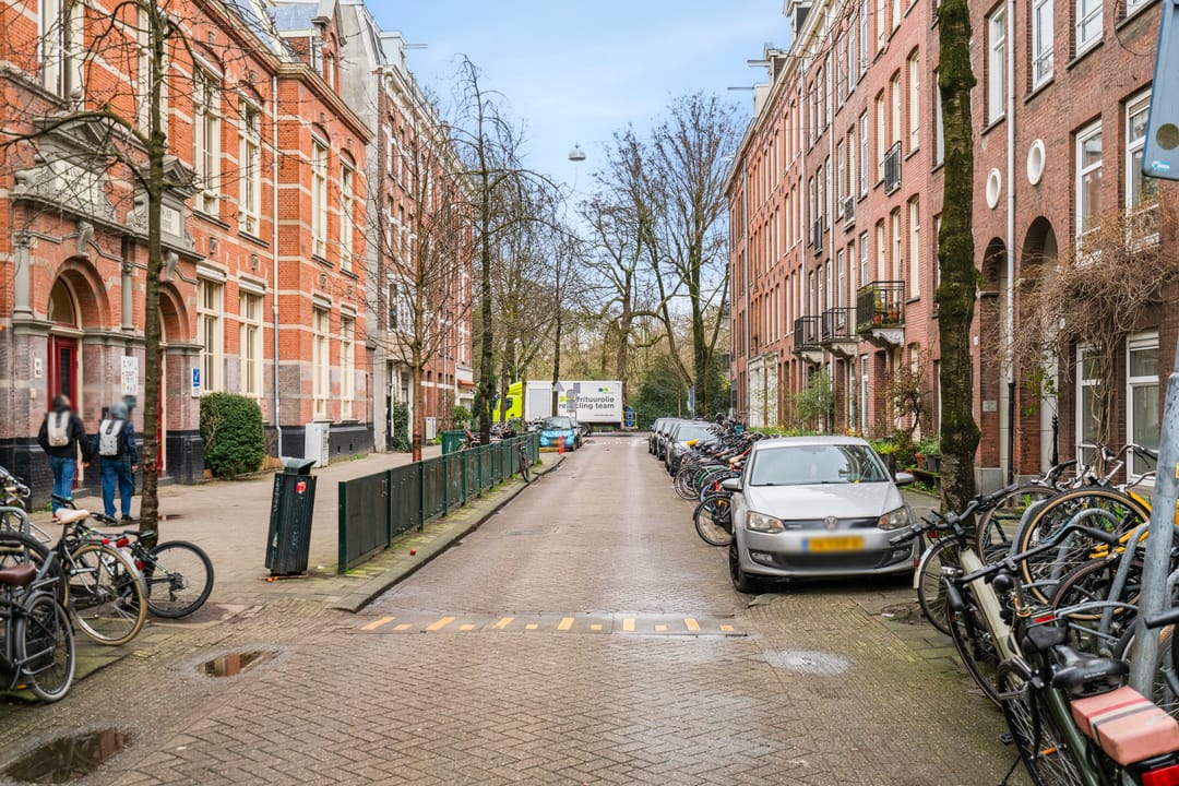 Light and Stylish Apartment in Sarphatiparkbuurt — 28