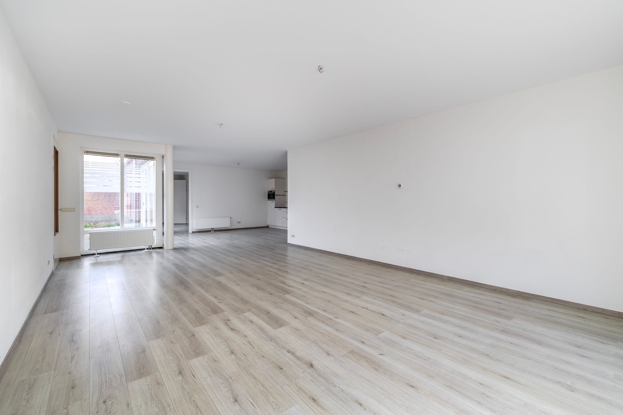 Foto 9 van Agneshove 12