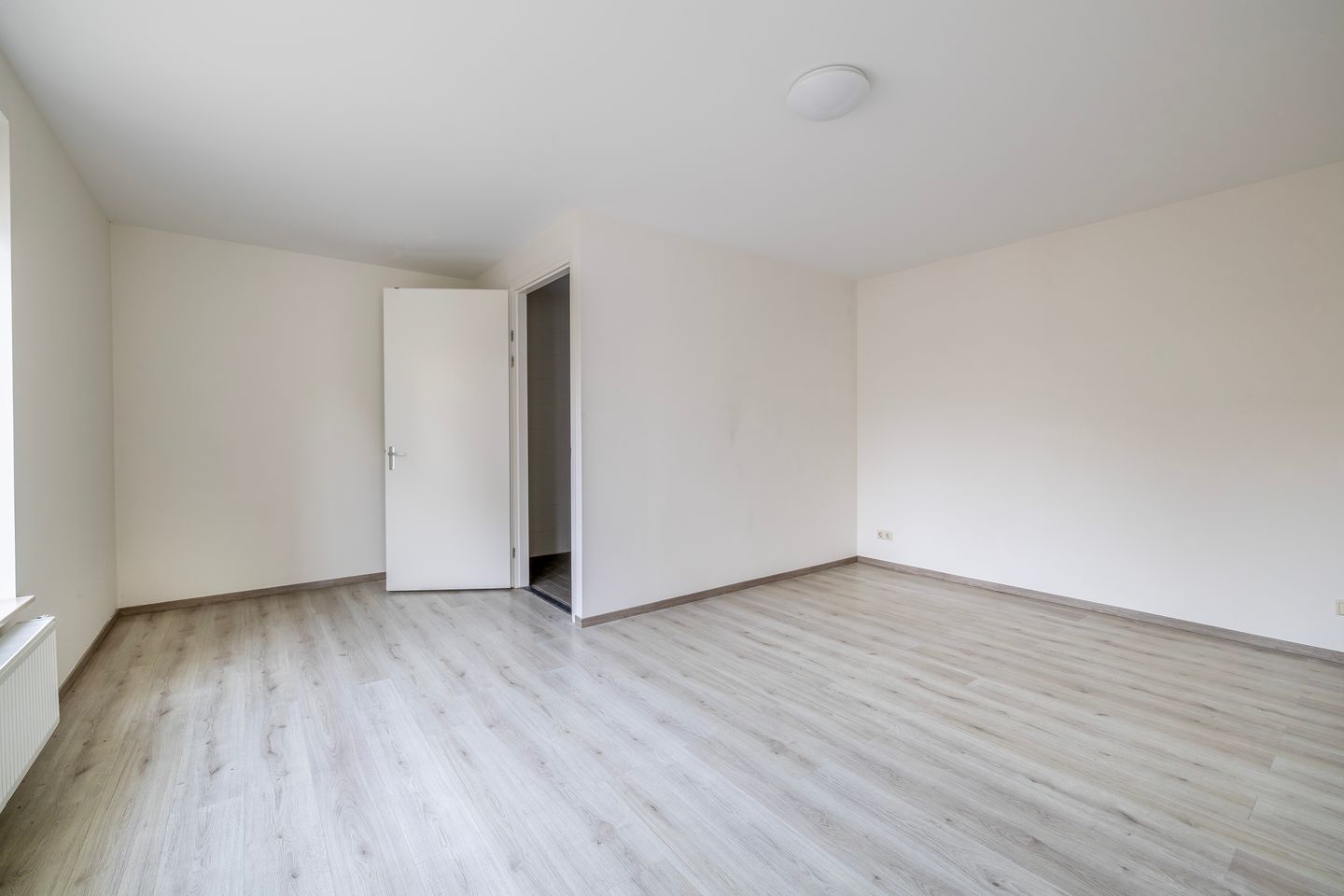 Foto 19 van Agneshove 12