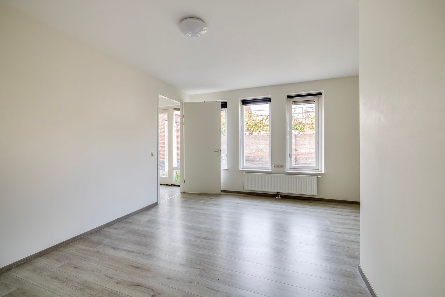 Foto 20 van Agneshove 12