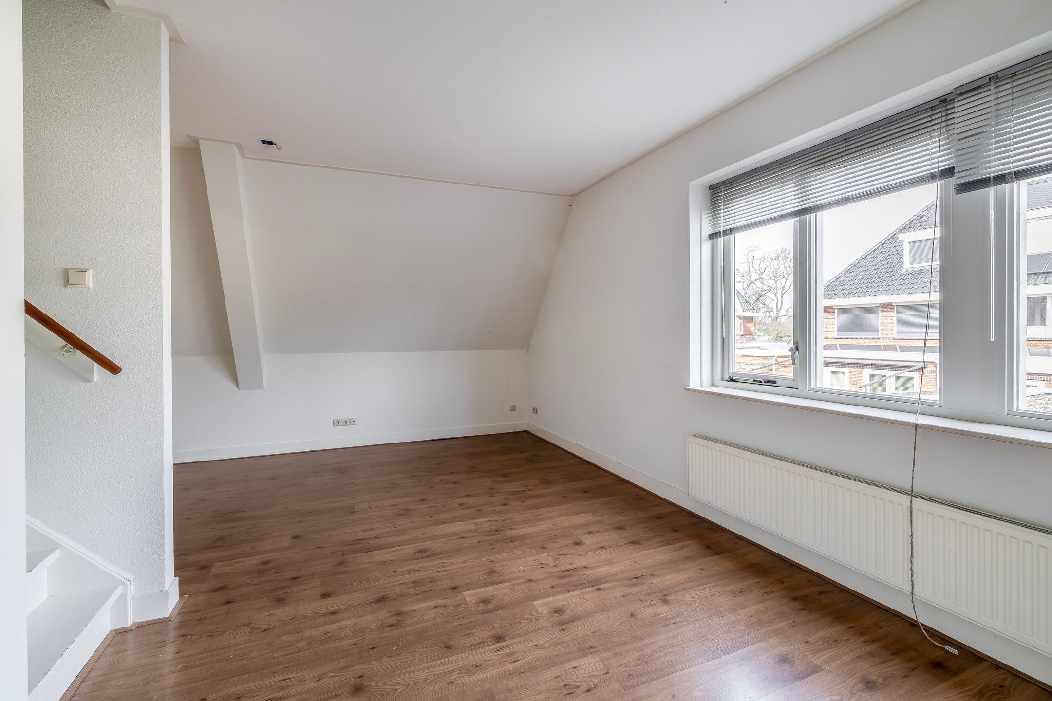 Foto 30 van Agneshove 12