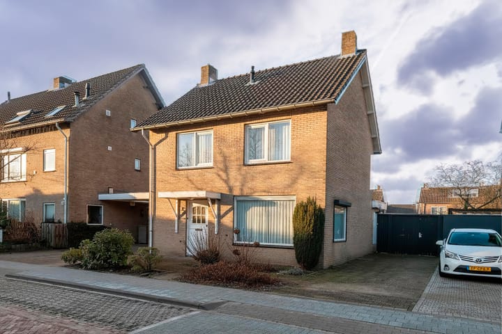 Photo 3 of Pastoor van Dunstraat 7