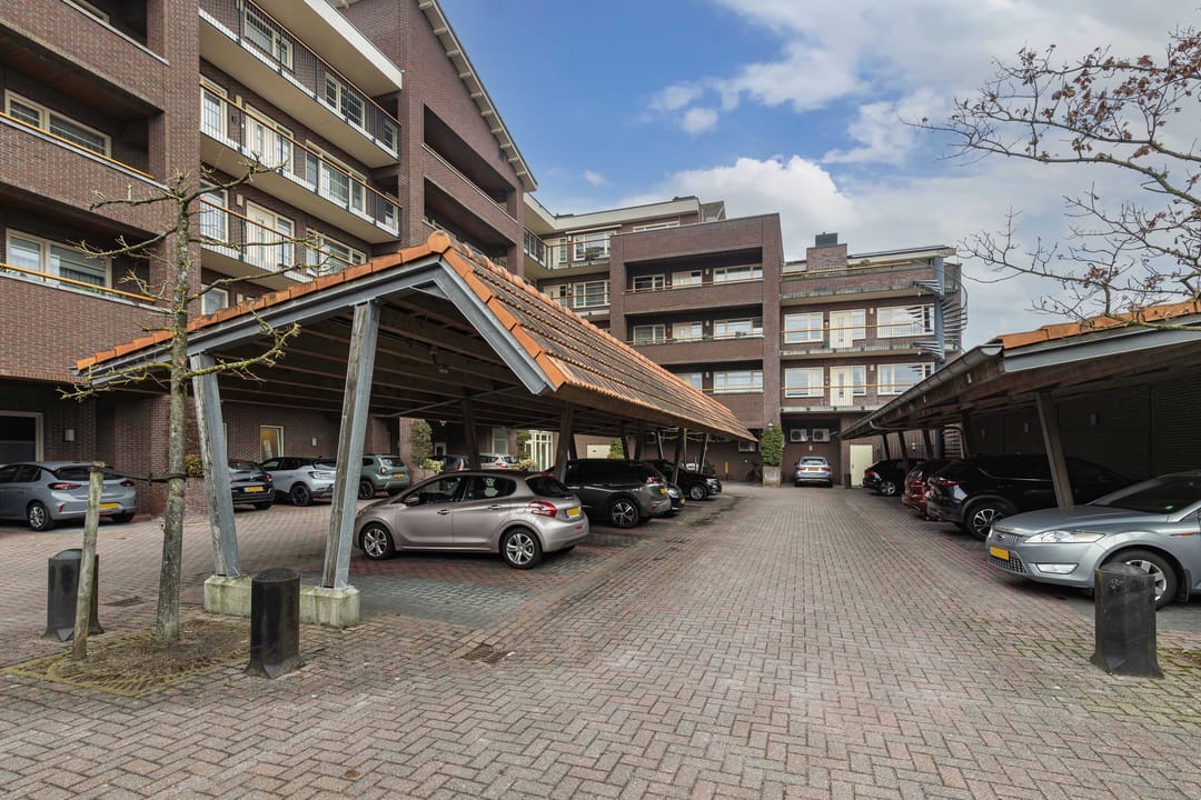Photo 38 of Markt 76