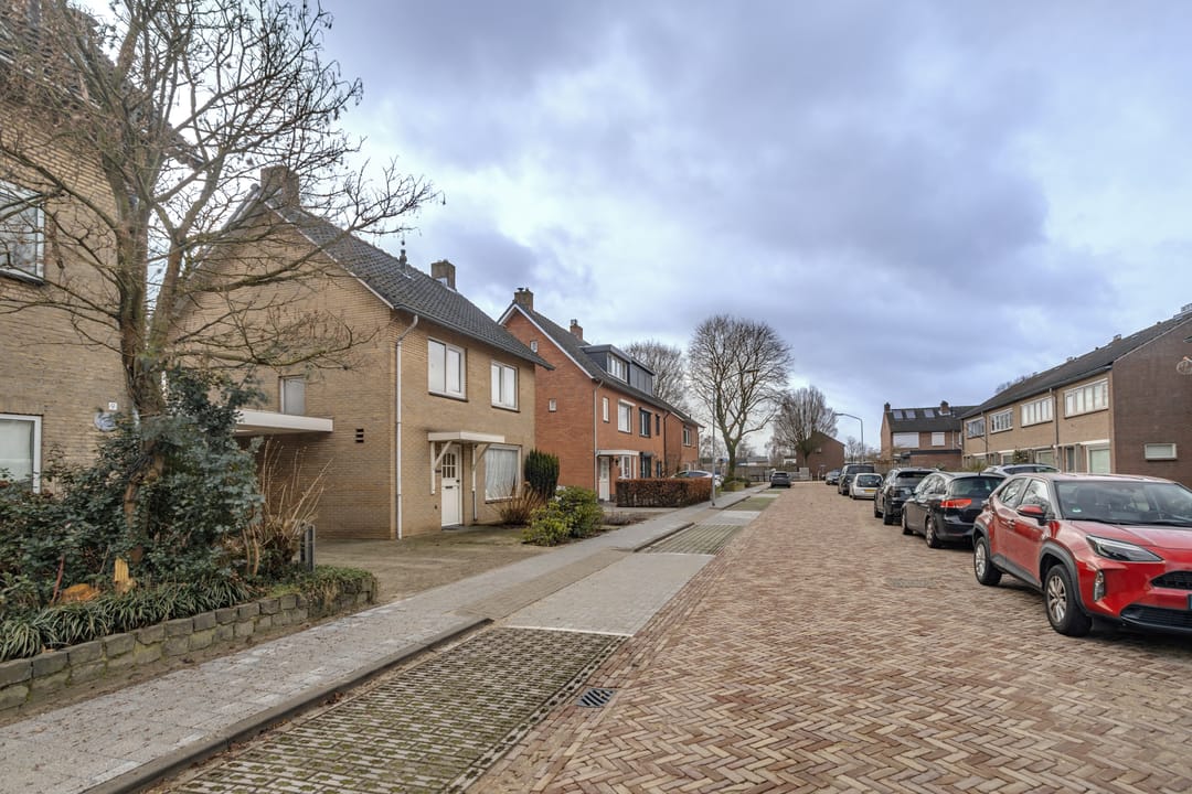 Photo 41 of Pastoor van Dunstraat 7
