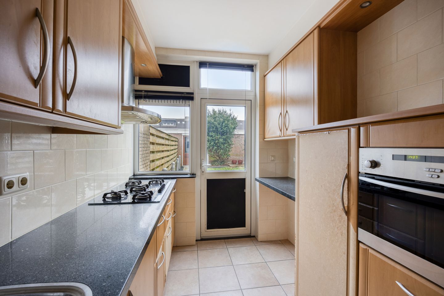 Photo 10 of Pieter de Hooghstraat 34