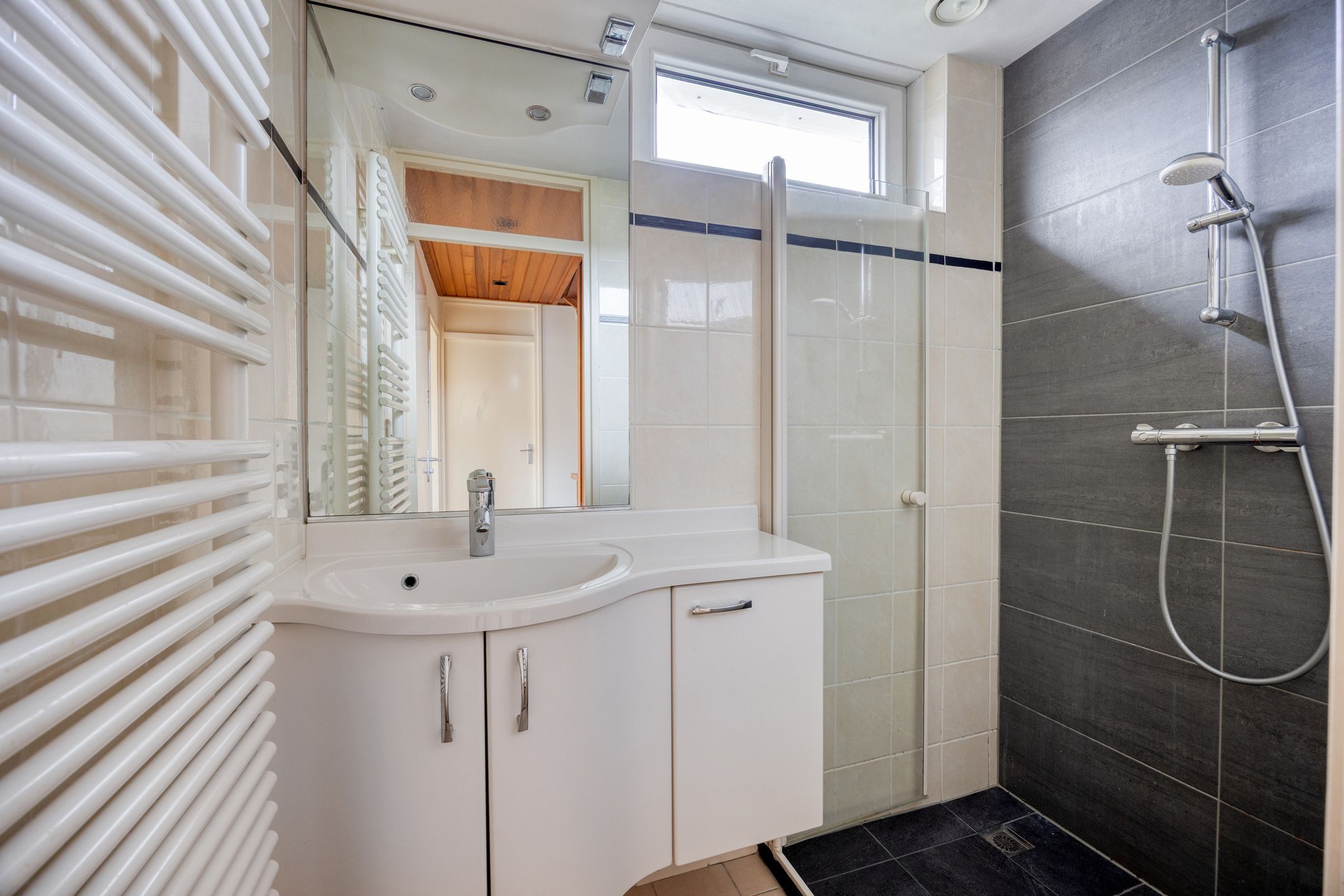 Photo 15 of Pieter de Hooghstraat 34