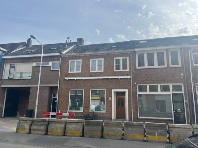 Portiekflat aan Veldhovenring 84-A, Tilburg