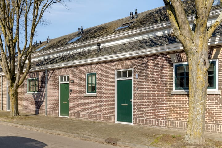 Photo 2 of Spoorstraat 4