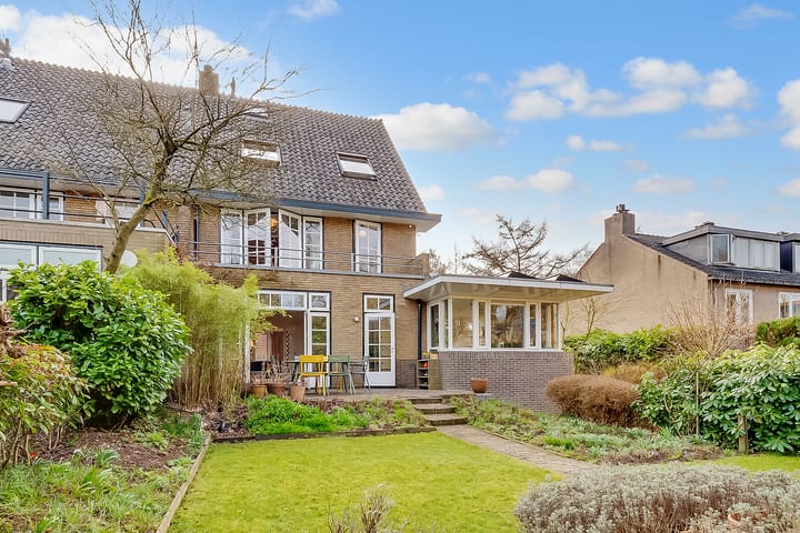 Foto 2 van Dr. Julius Röntgenlaan 17