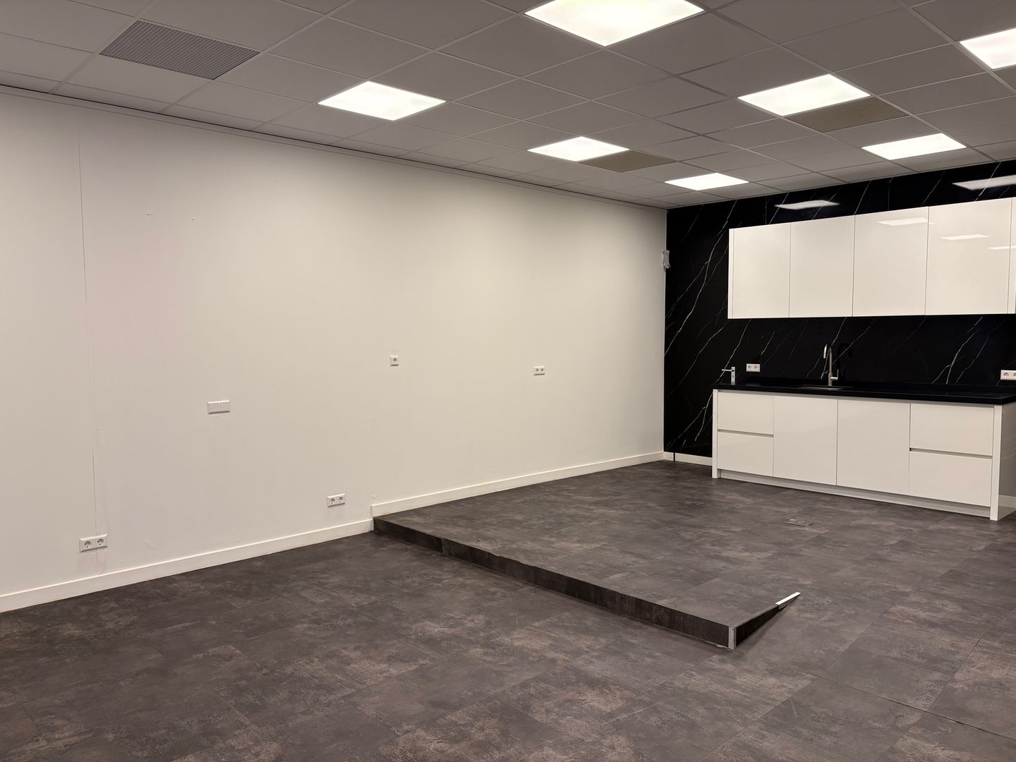 Bekijk foto 5 van Stadhuisplein 354