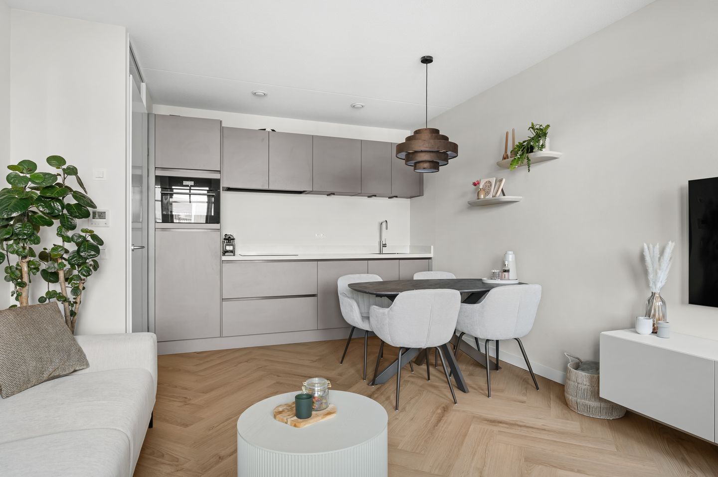 Photo 5 of Duistervoordseweg 56-F