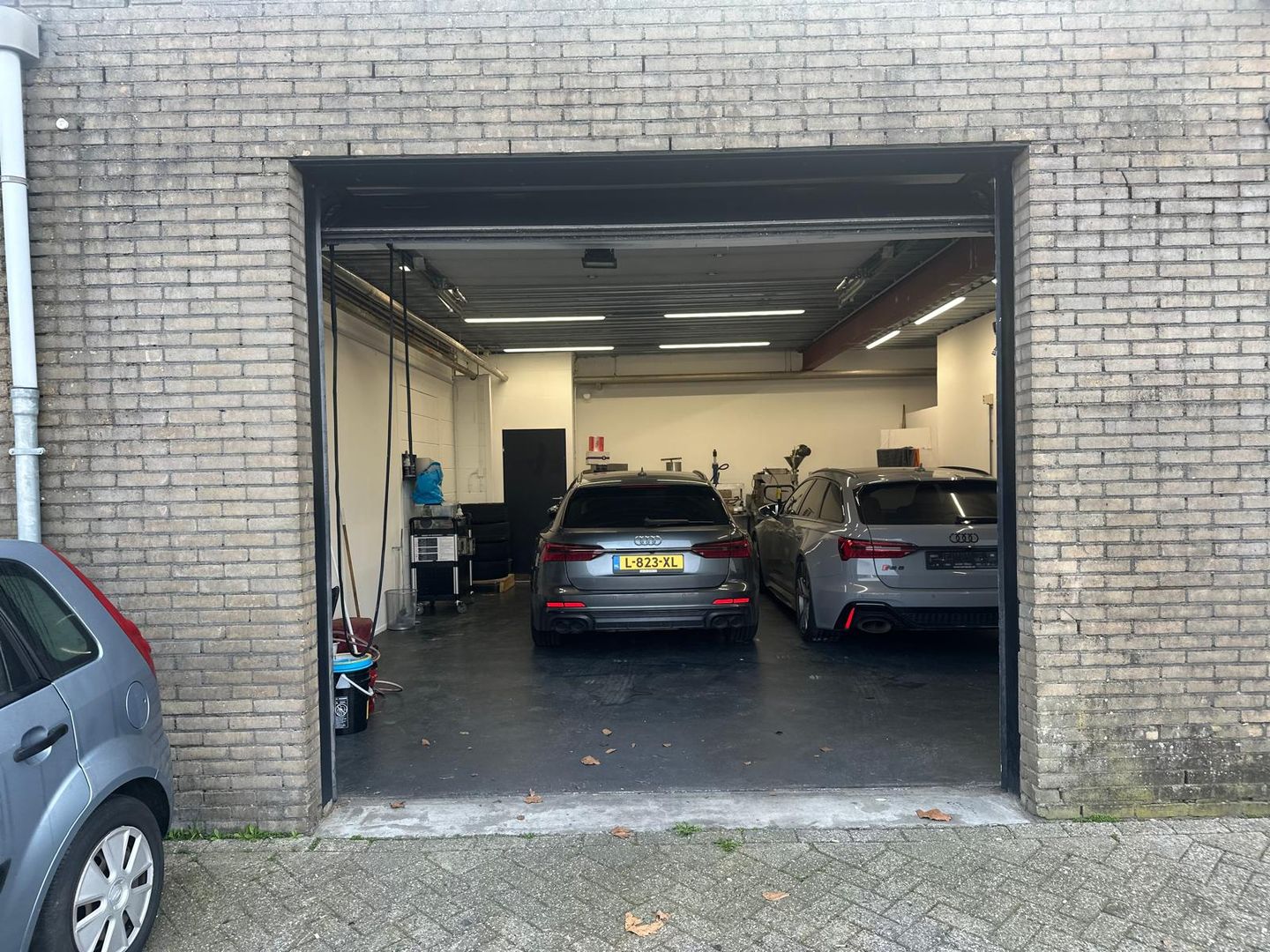 View photo 2 of Markerkant 12 19