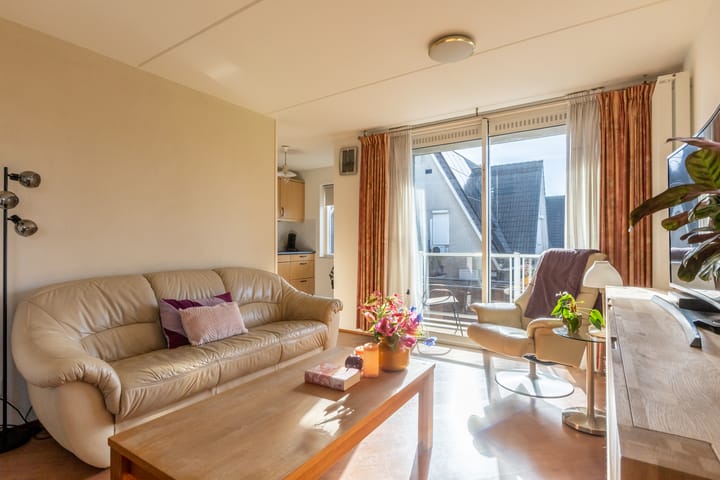 Photo 5 of Cornelis van Haarlemlaan 3