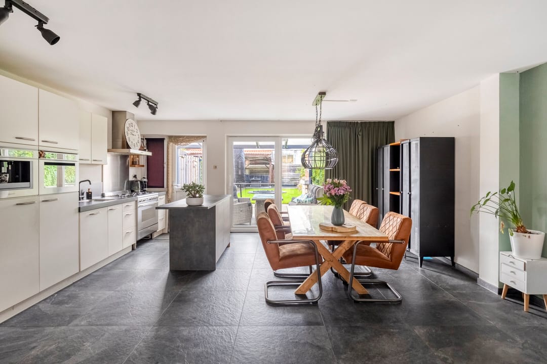 Photo 2 of Tarwestraat 18