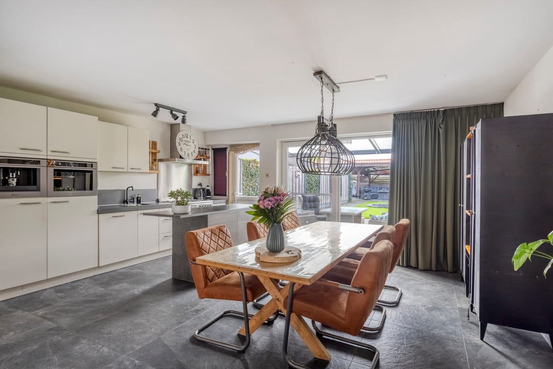 Photo 13 of Tarwestraat 18