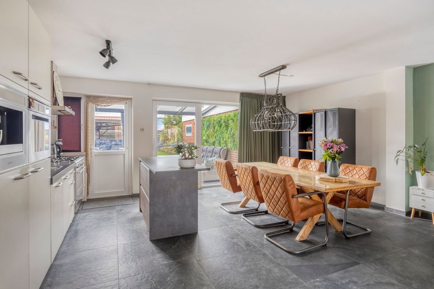 Photo 14 of Tarwestraat 18