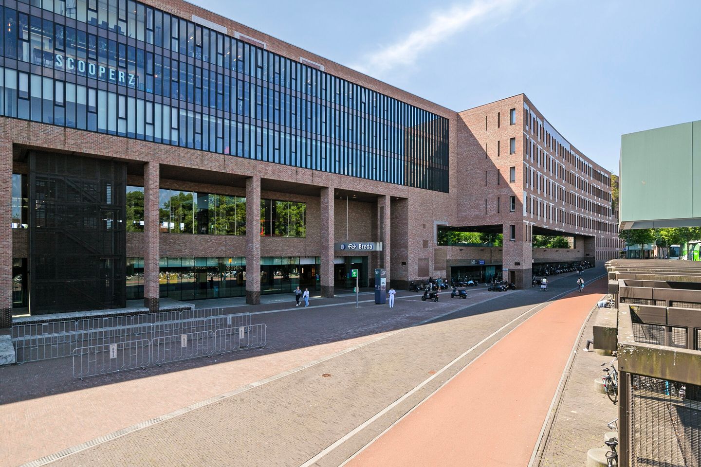 Luxurious and energy-efficient ground floor apartment with private parking in Breda — 62