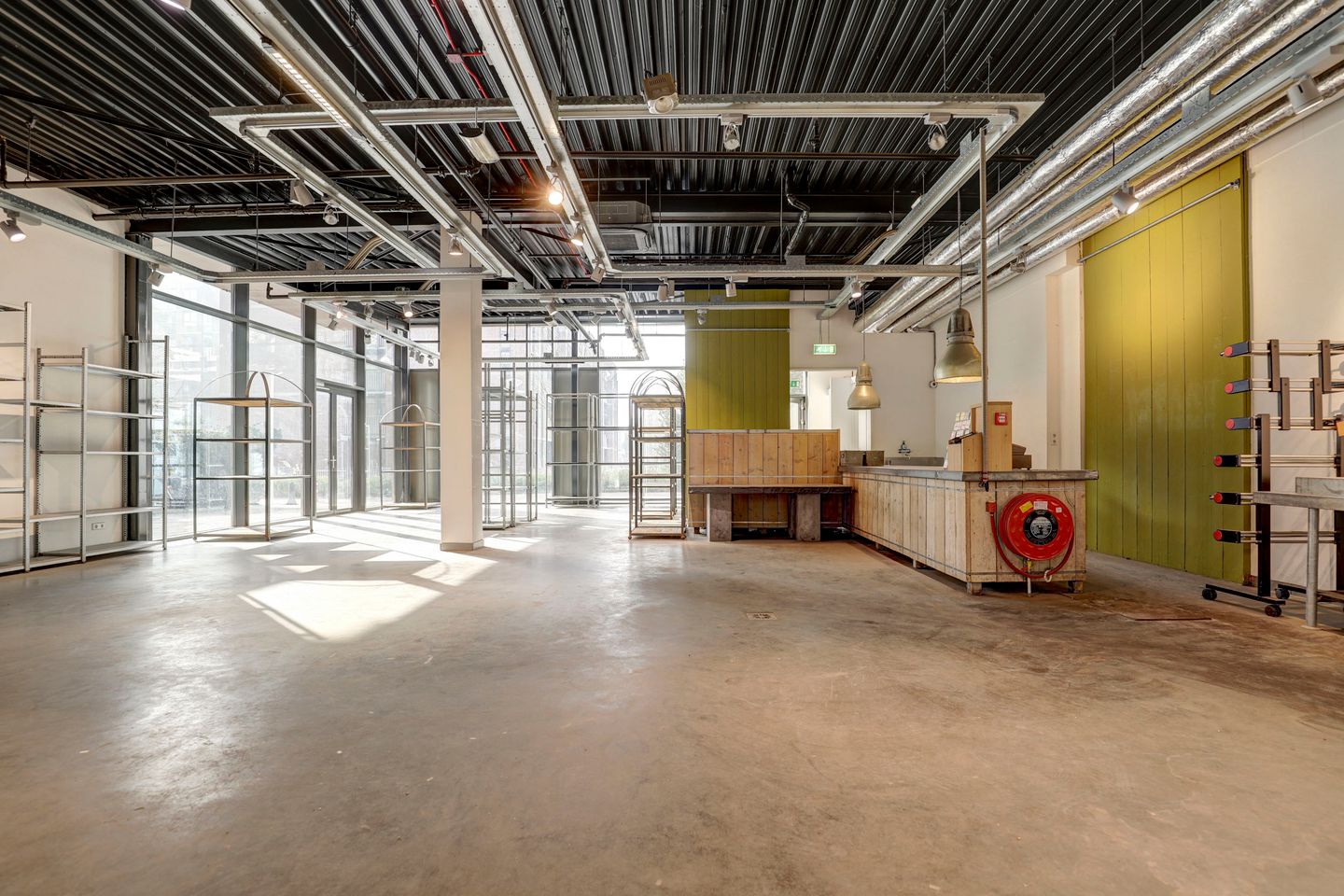 Bekijk foto 2 van Lekkenburg 51