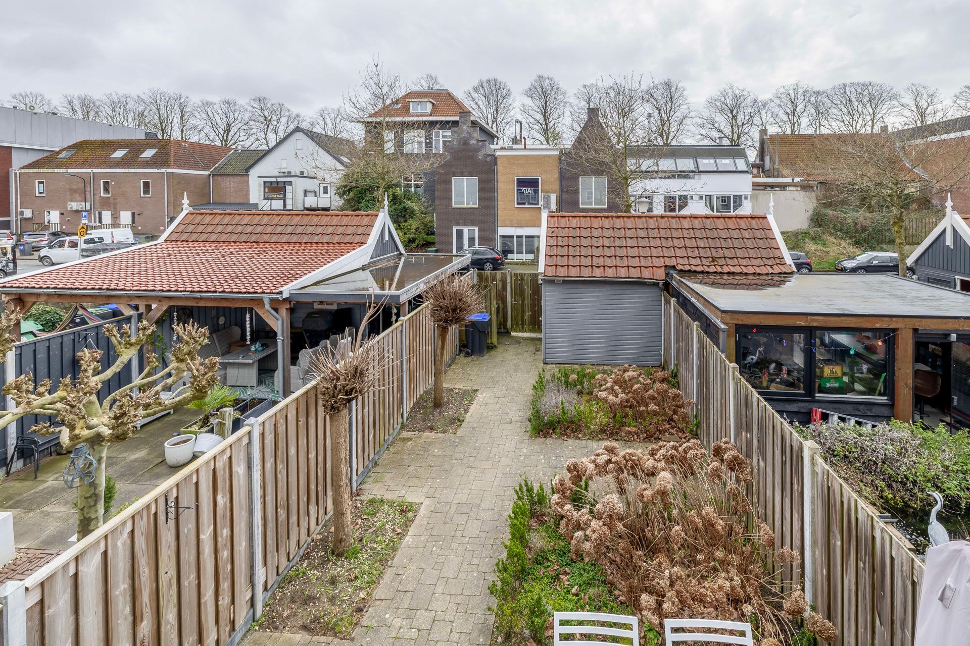 Spacious Waterfront Terraced House in Middelharnis — 30