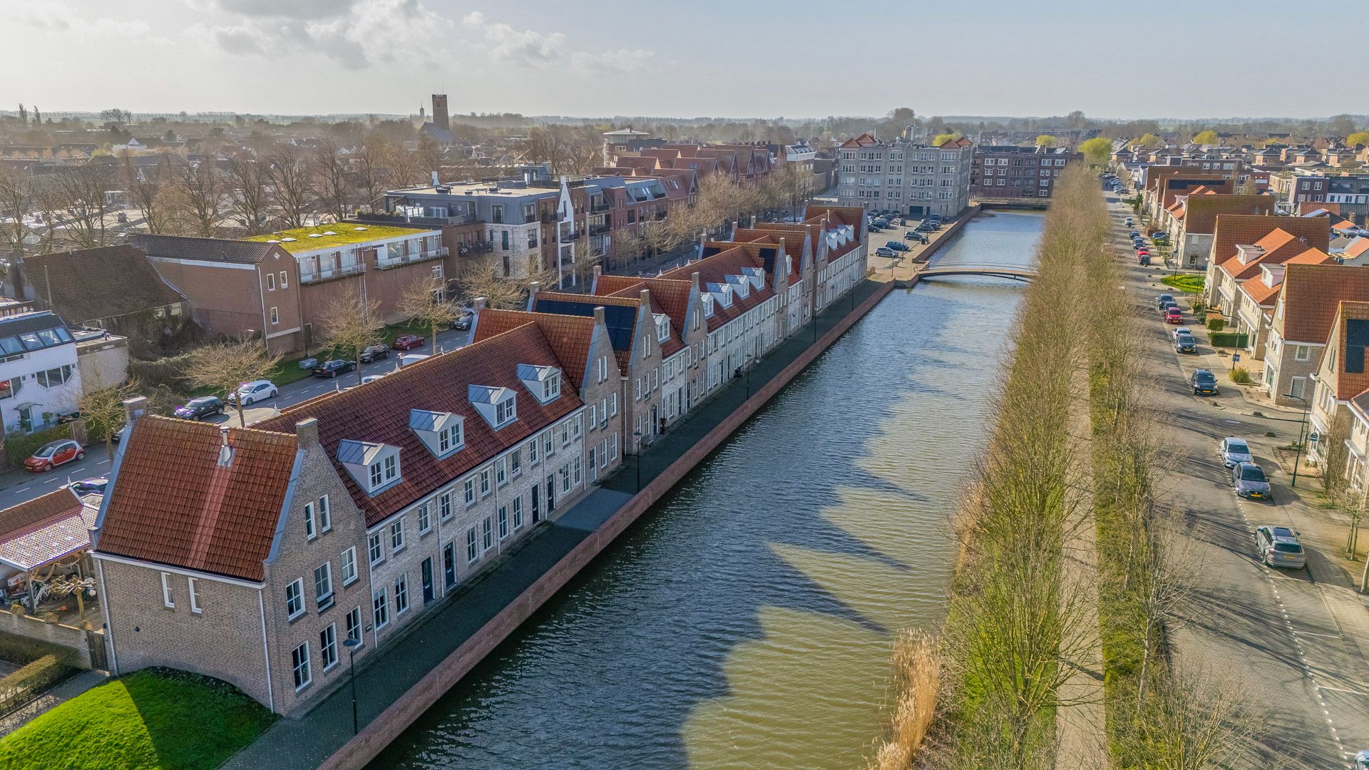 Spacious Waterfront Terraced House in Middelharnis — 33