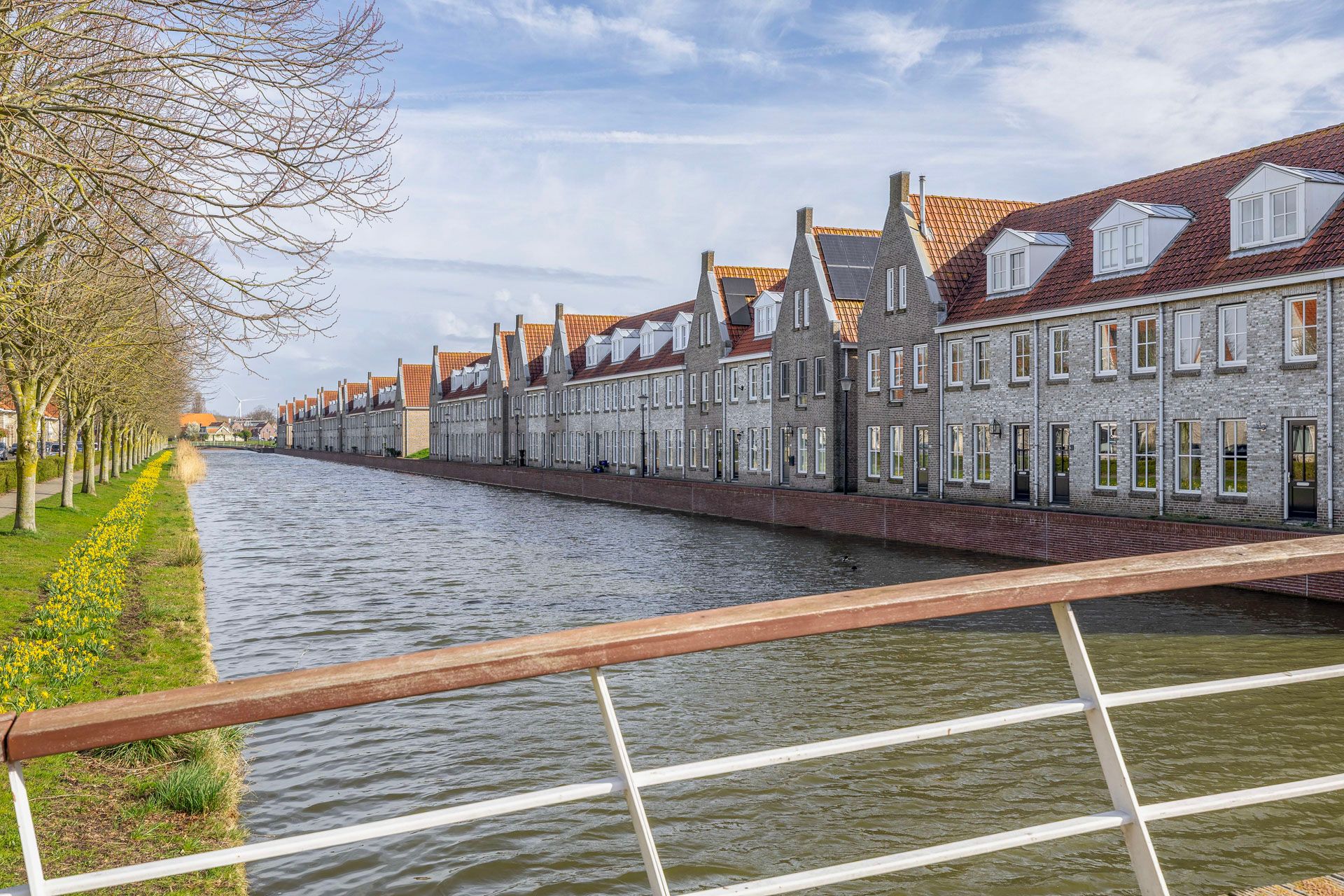 Spacious Waterfront Terraced House in Middelharnis — 39