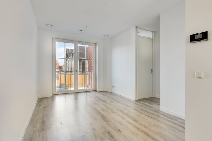 Photo 3 of Oostzijde 134-D