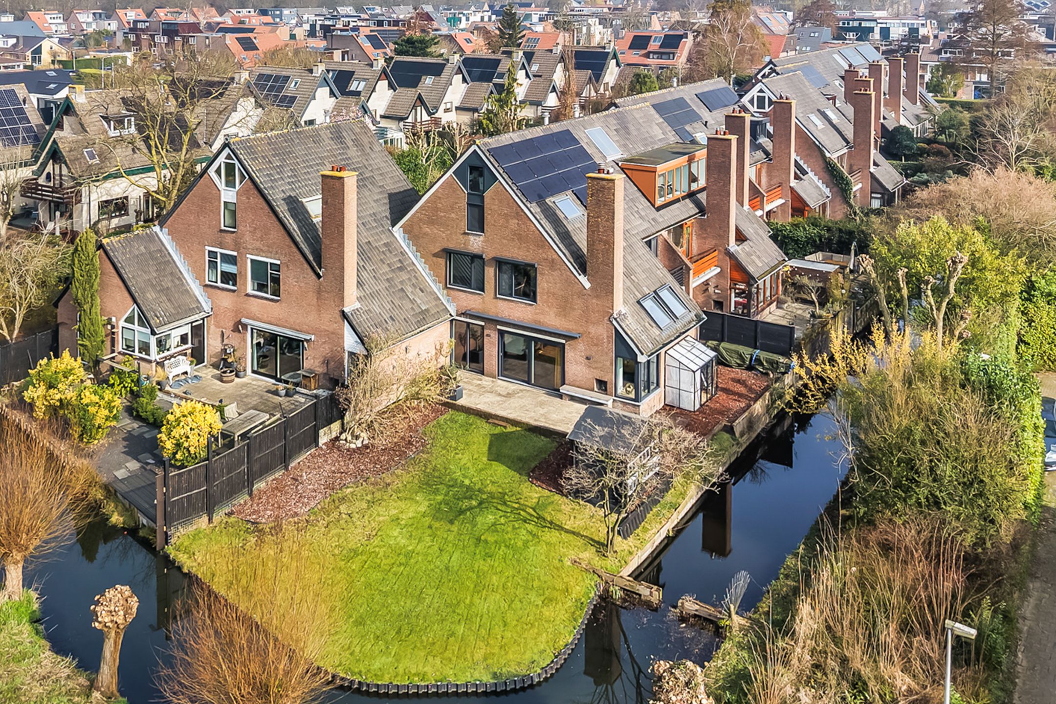 Buying a house in The Netherlands., Moerasmos 10