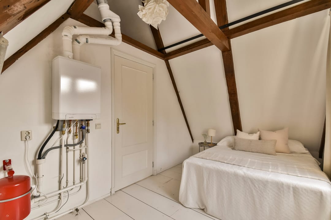 Atmospheric apartment with roof terrace in the Jordaan — 16