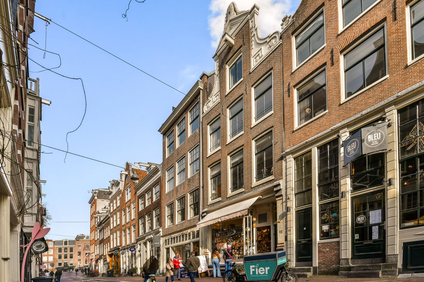 Atmospheric apartment with roof terrace in the Jordaan — 19