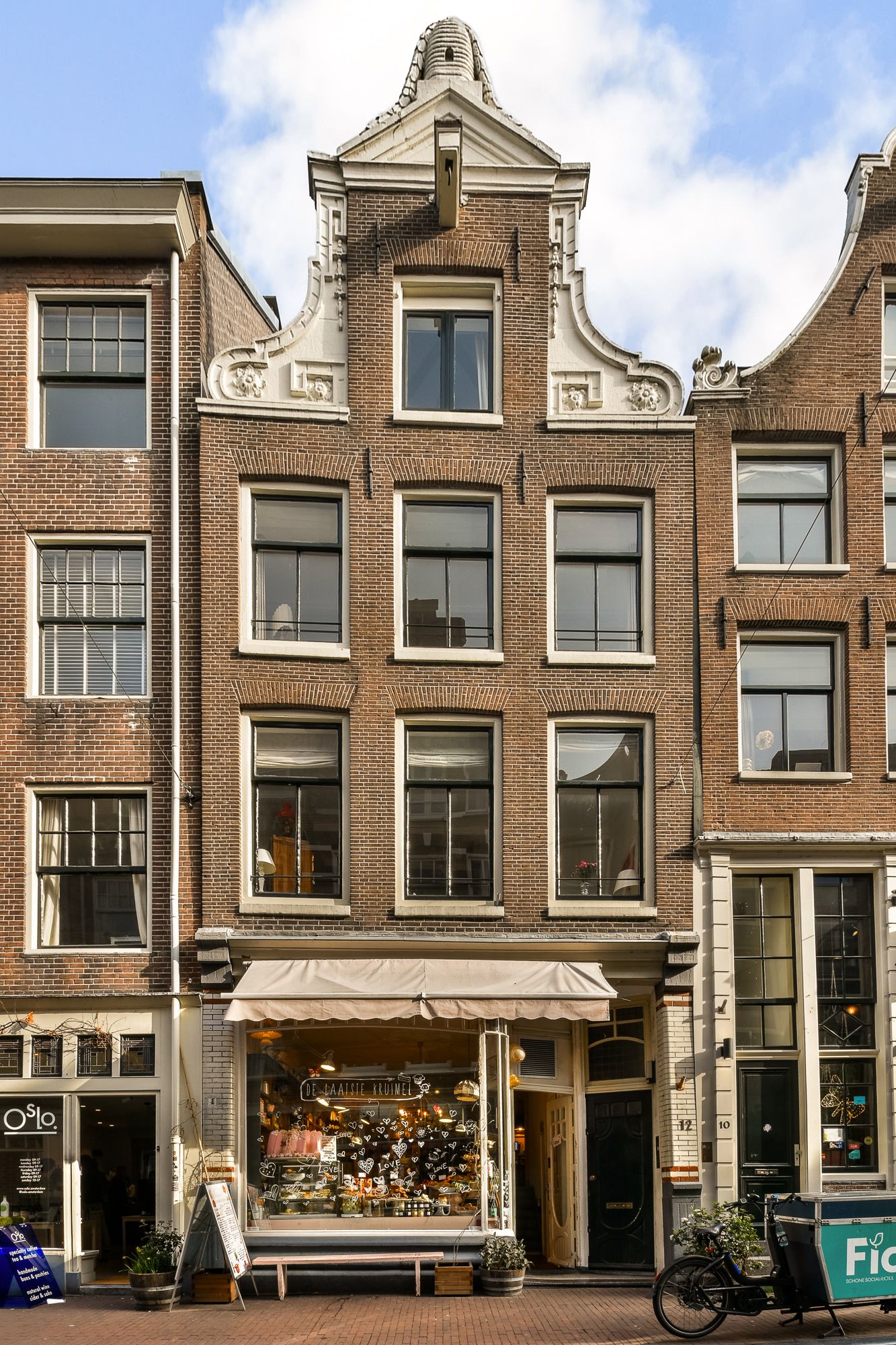 Atmospheric apartment with roof terrace in the Jordaan — 20
