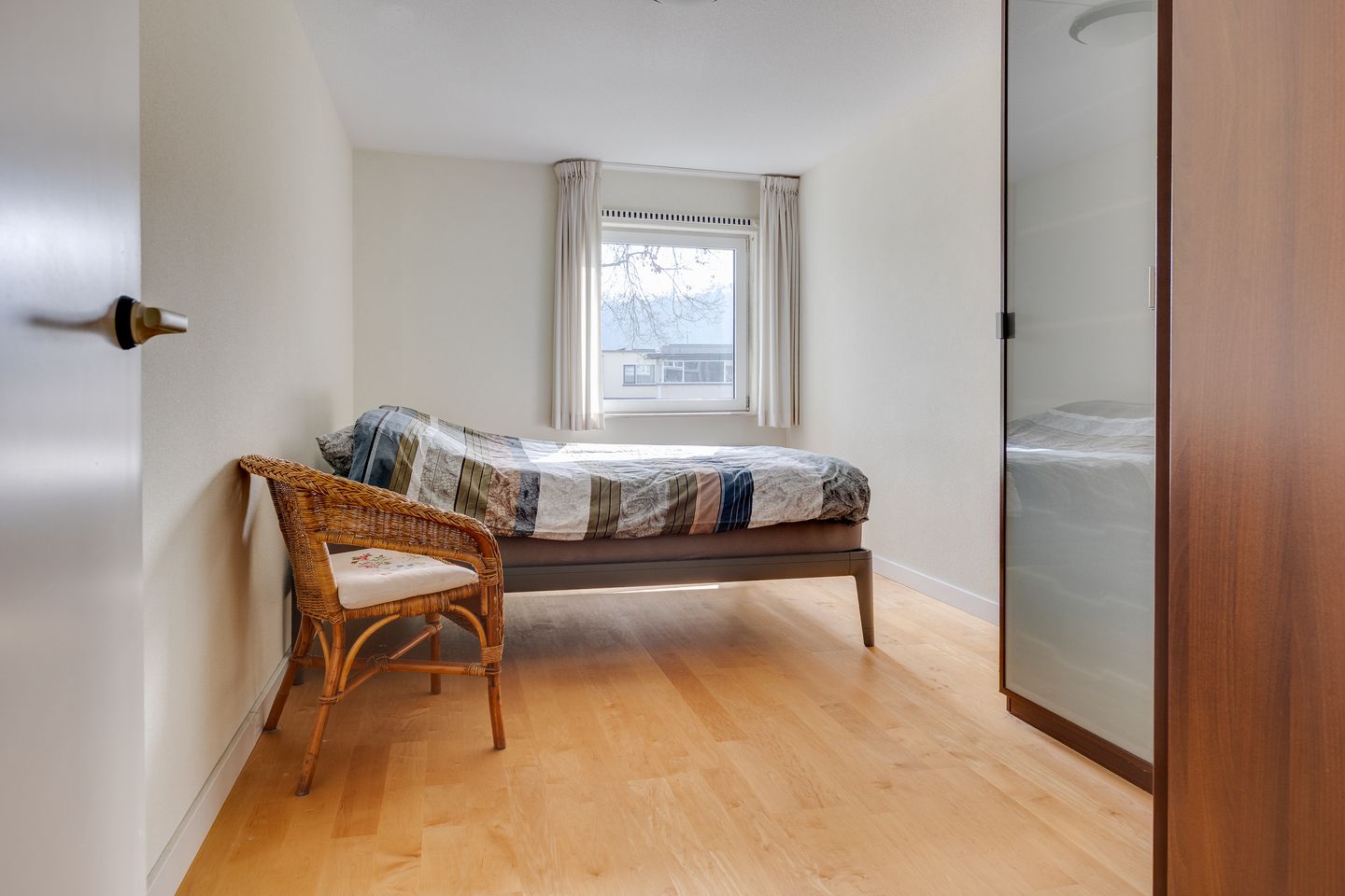 Spacious 3-room apartment with balcony and parking in Hilversum — 20